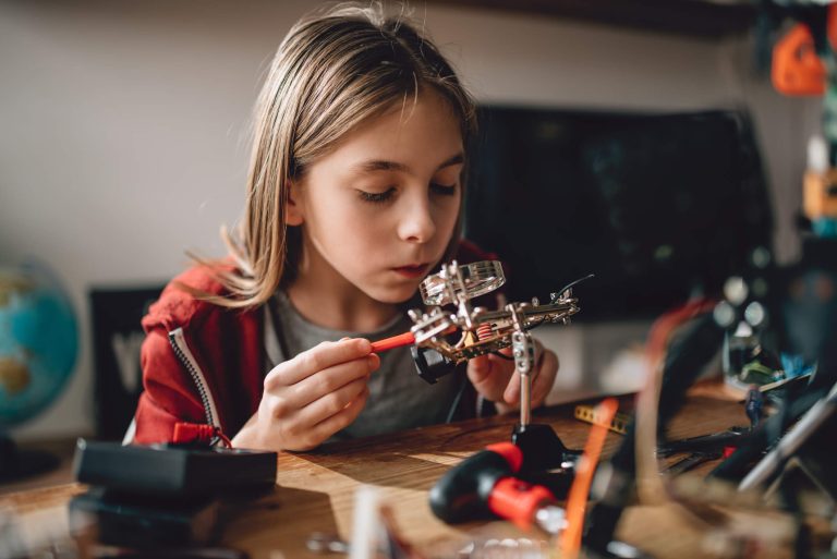 Entenda a importância do ensino STEM na educação infantil
